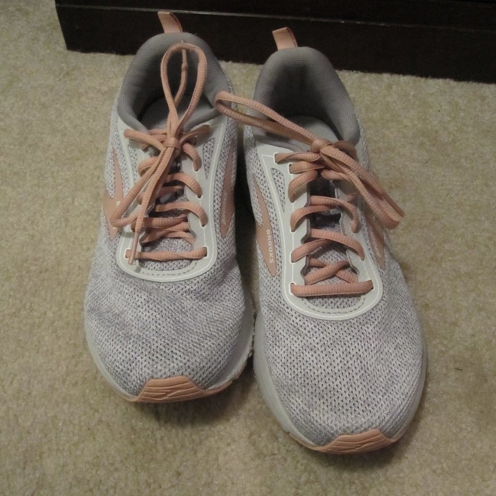Brooks Anthem 3 Gray/ Peach Running Shoes SZ 8.5